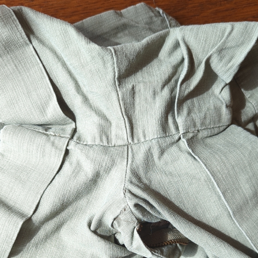 Volcom Shorts - Picture 9 of 10